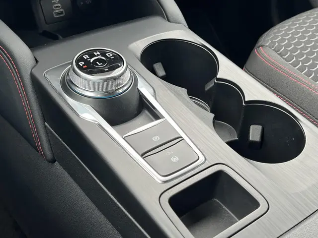 Ford Kuga 2.5 FHEV ST-Line 2025 Hybride Benzine 28