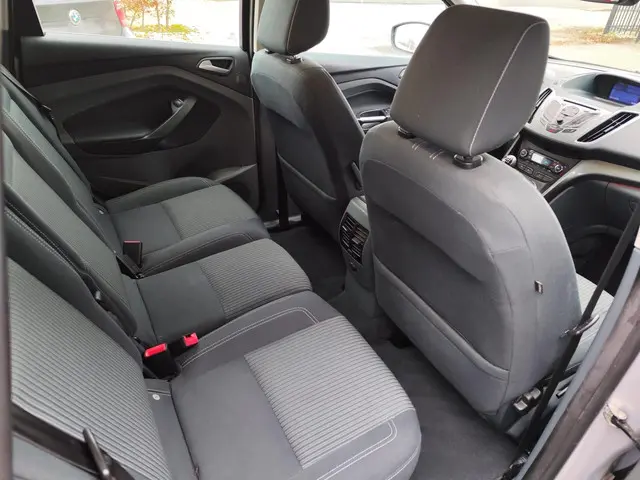 Ford C-MAX 1.6 EcoBoost Titanium 2012 Benzine 17