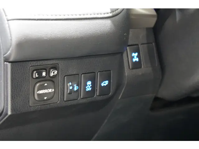 Toyota RAV4 2.2D Style 4WD 2015 Diesel 26
