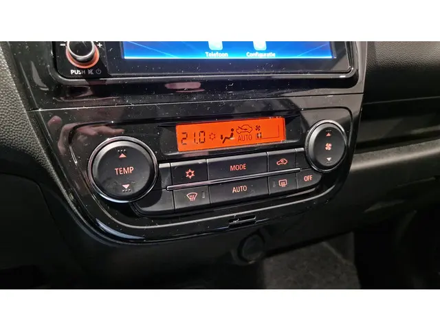 Mitsubishi Space Star 1.2 Dynamic 2025 Benzine 18