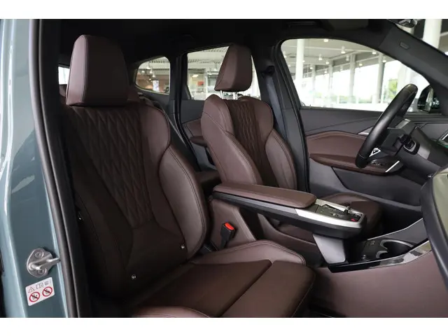 BMW iX1 xDrive30 2023 Elektrisch 8