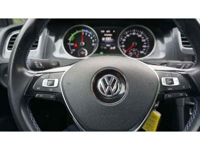 Volkswagen e-Golf E-DITION Warmtepomp 2020 Elektrisch 9