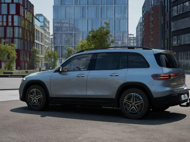 Mercedes-Benz EQB 250+ AMG Line 71 kWh 2026 Elektrisch 30