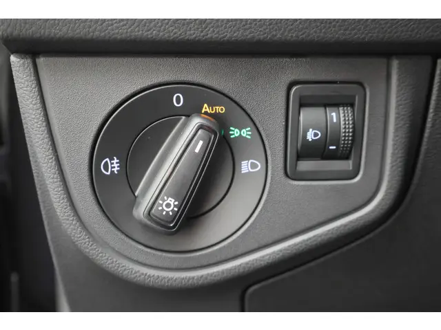 Volkswagen Polo 1.0 TSI Life 2023 Benzine 28