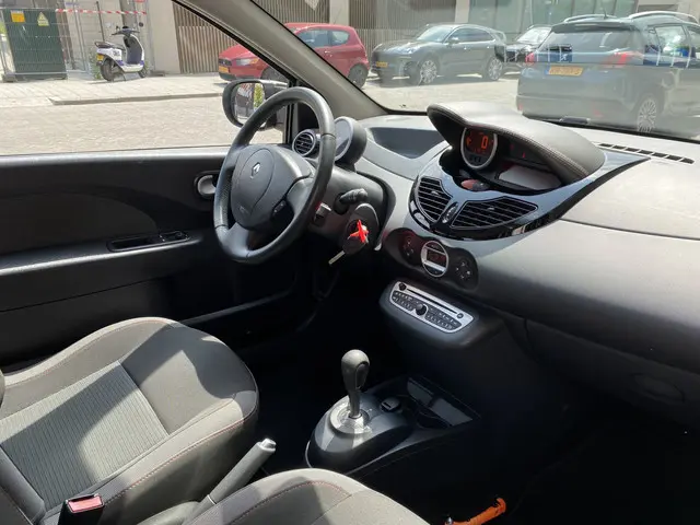Renault Twingo 1.2 16V Dynamique AUTOMAAT 2012 Benzine 7