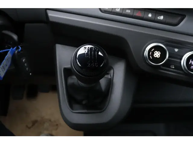 Renault Master T35 2.0 dCi 150 L2H2 Advance 2024 Diesel 14