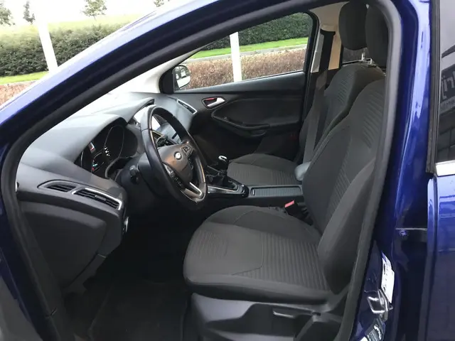 Ford Focus 1.0 Titanium 2018 Benzine 9