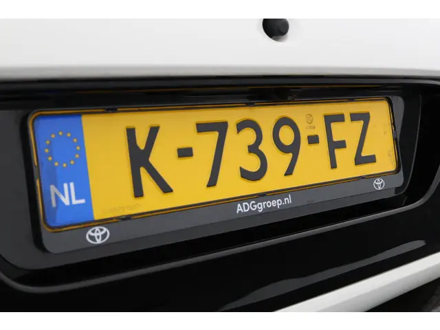 Toyota Aygo 1.0 VVT-i x-play 2020 Benzine 36