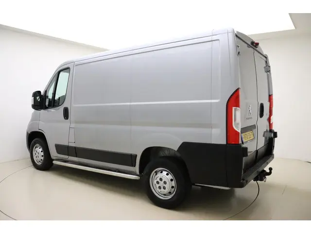 Peugeot Boxer 330 2.2 BlueHDi L1H1 Premium 2020 Diesel 6