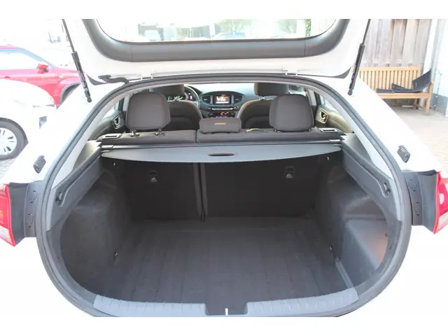 Hyundai IONIQ 1.6 GDi i-Motion 2018 Hybride Benzine 22