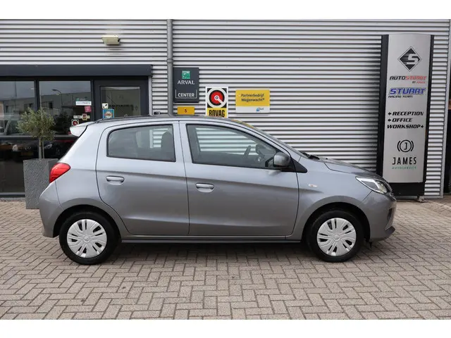 Mitsubishi Space Star 1.2 Connect+ 2023 Benzine 8