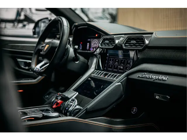 Lamborghini Urus 4.0 V8 Graphite Capsule 2021 Benzine 24
