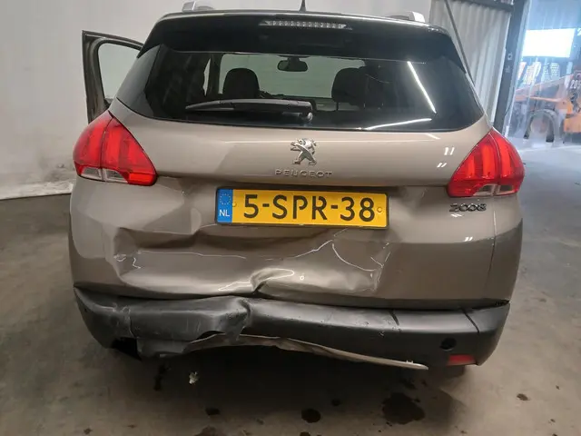 Peugeot 2008 1.6 VTi Féline SCHADEAUTO!! WOK!! 2013 Benzine 7