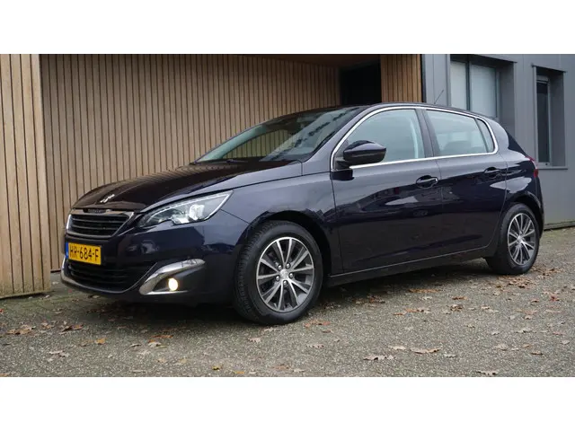 Peugeot 308 1.2 131pk 5Drs PureTech Allure 2016 Benzine 4