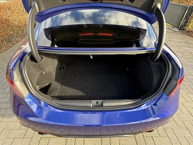 Alfa Romeo Giulia 2.0 T Veloce 2021 Benzine 12