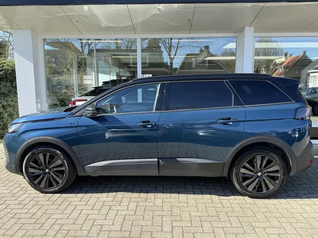 Peugeot 5008 1.2T 130pk Automaat GT 2024 Benzine 24