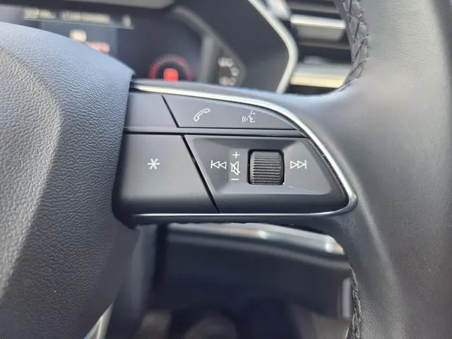Audi Q3 45 TFSI e Advanced edition 2022 Hybride Benzine 9