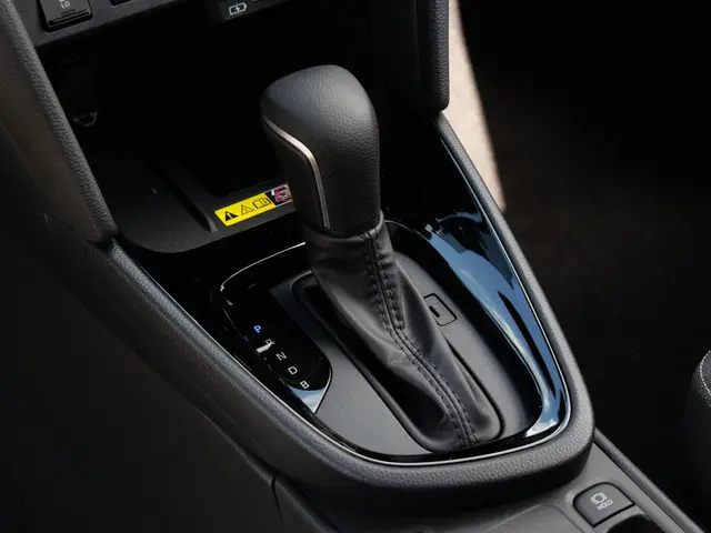 Toyota Yaris Cross 1.5 HYBRID 130PK/ 2025 Hybride Benzine 6