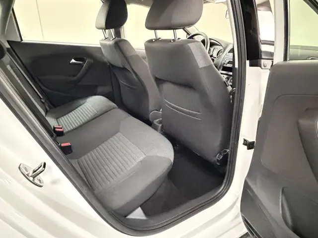 Volkswagen Polo 1.2 TSI BlueMotion Edition 2013 Benzine 12