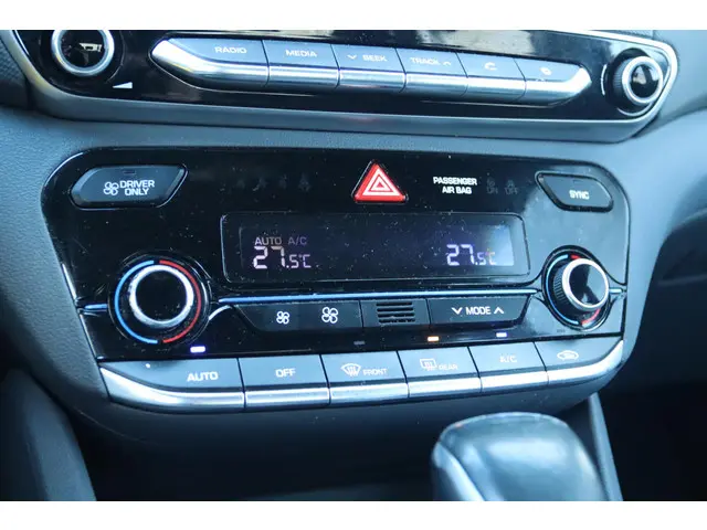 Hyundai IONIQ 1.6 GDi I-MOTION AUT. 2017 Hybride Benzine 24