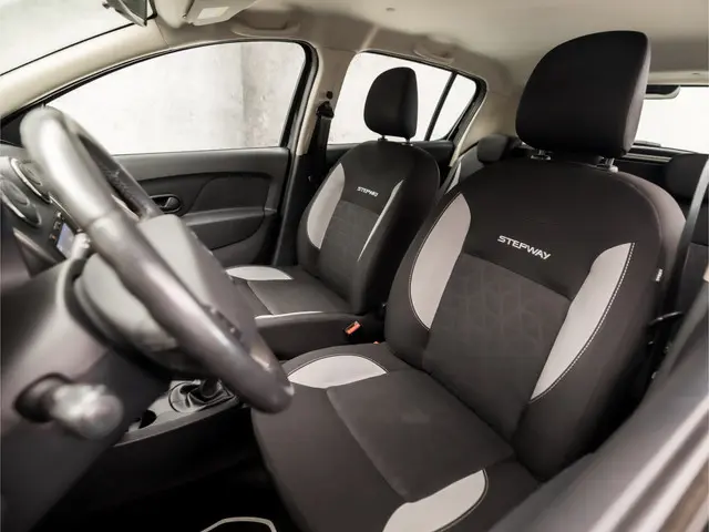 Dacia Sandero Stepway 0.9 TCe Lauréate 2016 Benzine 13