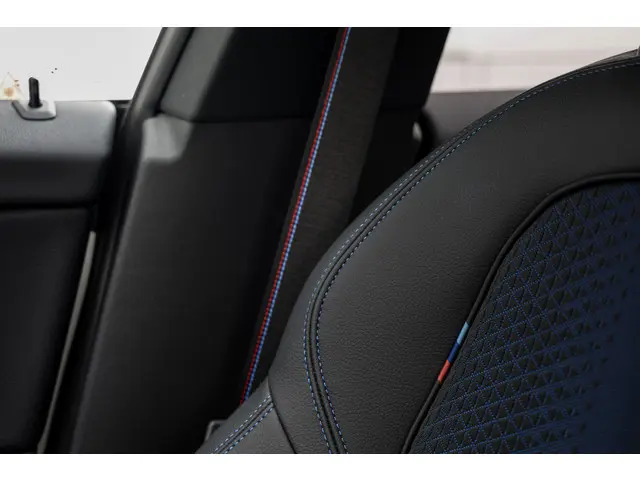 BMW 2 Serie Gran Coupé 218i M-Sport Pro 2023 Benzine 36