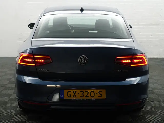 Volkswagen Passat 1.4 TSI Highline Aut- 2015 Benzine 29