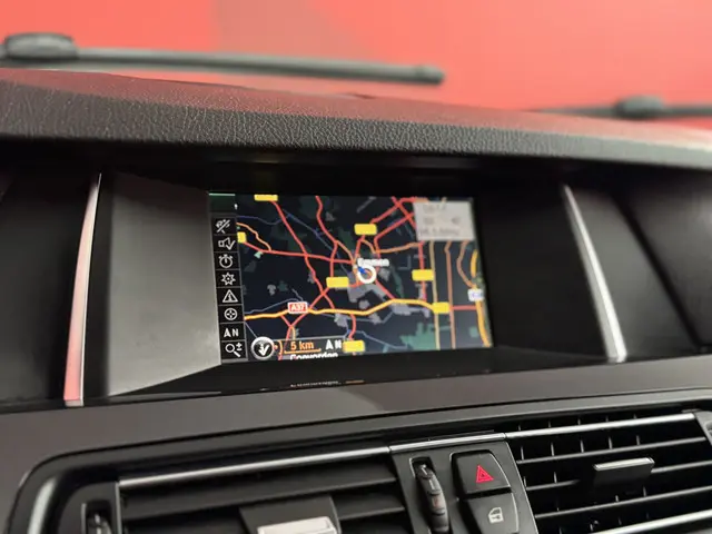 BMW 5 Serie Touring 520i Luxury Edition 2014 Benzine 39