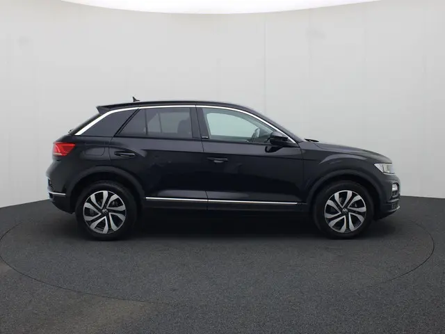 Volkswagen T-Roc 1.5TSI/150PK Active DSG 2022 Benzine 3