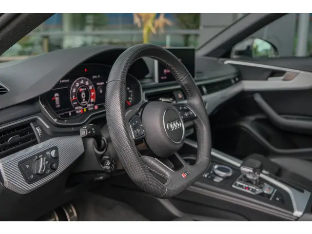 Audi RS4 Avant 2.9 TFSI 450pk Quattro 2018 Benzine 8