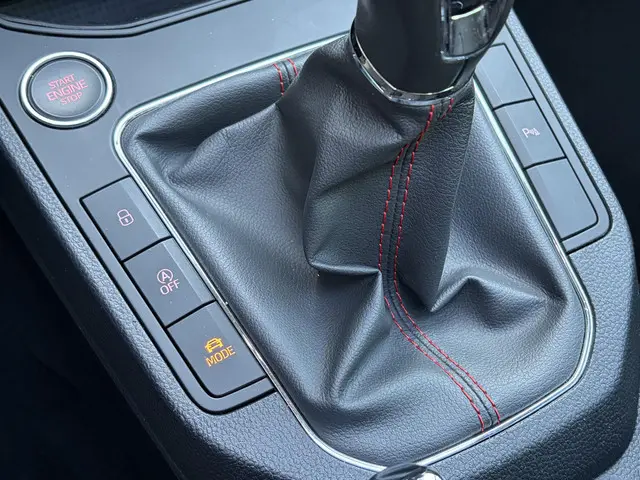 SEAT Ibiza 1.0 TSI FR Business Intense 2017 Benzine 17