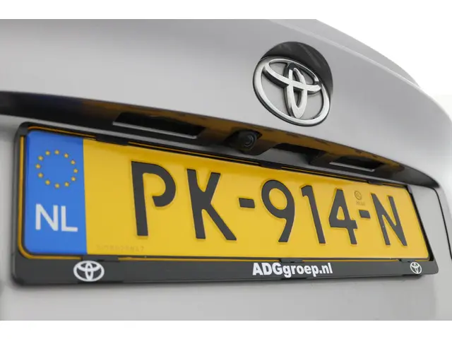 Toyota C-HR 1.2 Bi-Tone 2017 Benzine 37