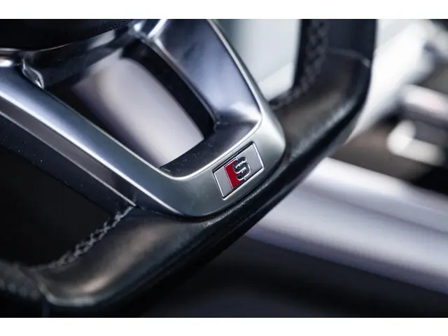Audi Q7 SQ7 S-Line Grijs kenteken 2020 Diesel 25