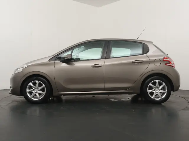 Peugeot 208 1.4 VTi Active 2013 Benzine 2
