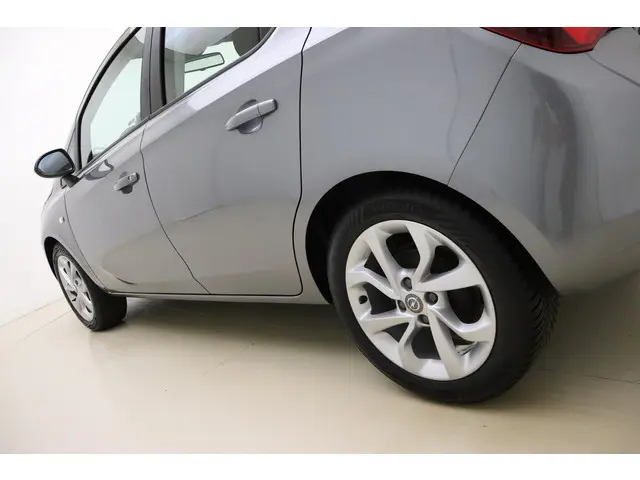 Opel Corsa 1.4 Online Edition 2017 Benzine 15