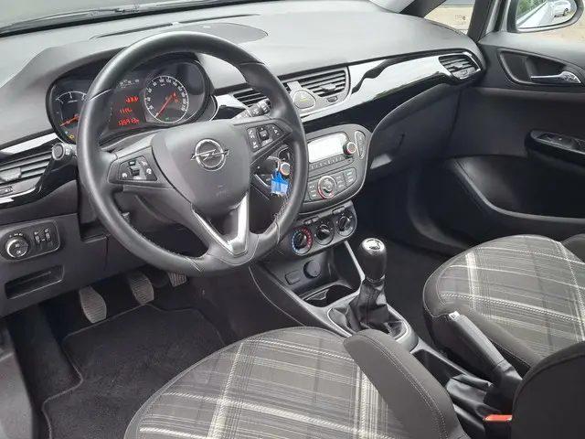 Opel Corsa 1.4 Edition / AIRCO / NETTE AUTO 2016 Benzine 9