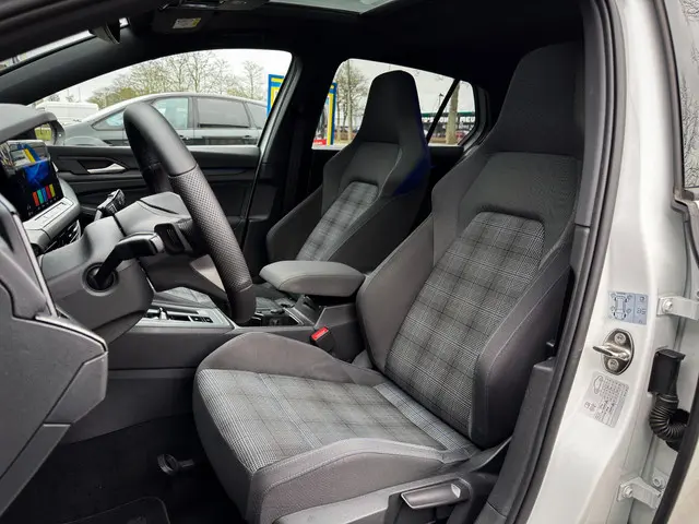 Volkswagen Golf 1.4 eHybrid GTE 2022 Hybride Benzine 28