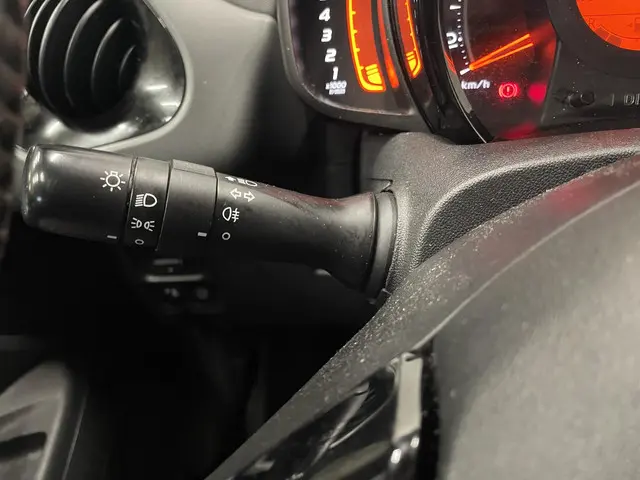 Toyota Aygo 1.0 VVT-i X-Play 5-DRS 2020 Benzine 18