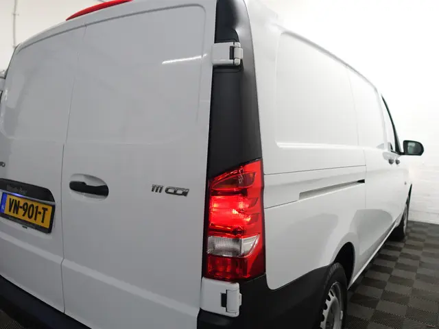 Mercedes-Benz Vito 111 CDI Lang L2- 2015 Diesel 19