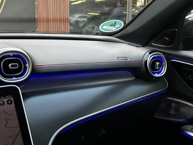 Mercedes-Benz C-Klasse AMG 43 4MATIC 2024 Benzine 28