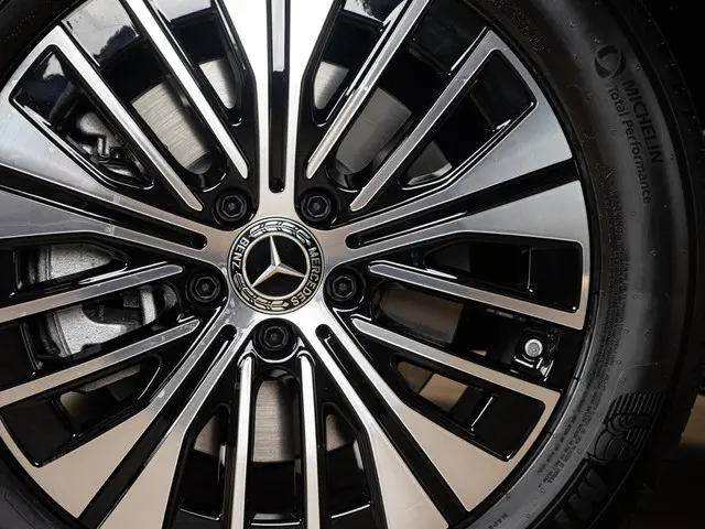 Mercedes-Benz EQA 250+ Business Line 2024 Elektrisch 12