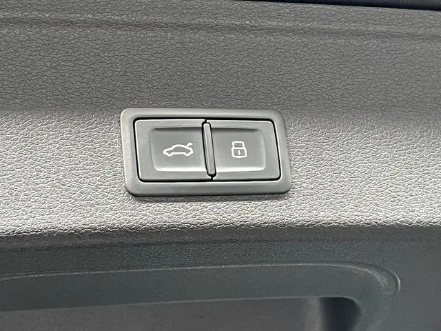 Audi A4 Avant 2.0 T MHEV Sp. Sle |PANO|STOEL 2017 Benzine 16