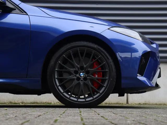 BMW 1 Serie 5-deurs 120 2025 Benzine 6