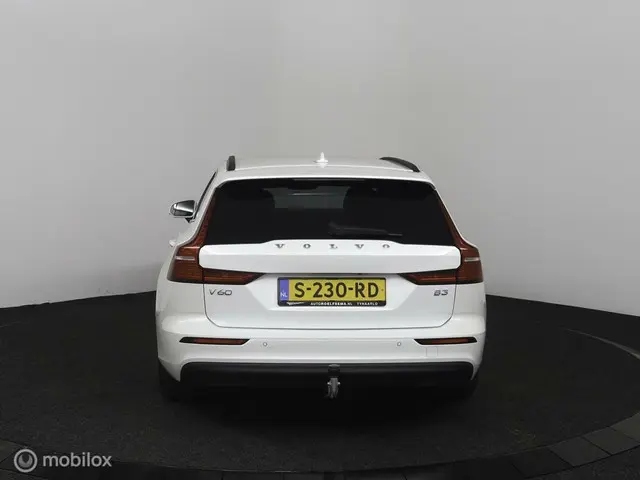 Volvo V60 2.0 B3 Essential| Camera | Trekhaak 2023 Benzine 7