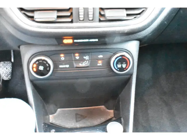 Ford Fiesta 1.1 Trend 2019 Benzine 17