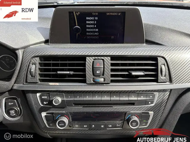 BMW 3 Serie 328i High Executive 2013 Benzine 14