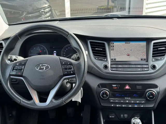 Hyundai Tucson 1.6 GDi Comfort 2016 Benzine 16