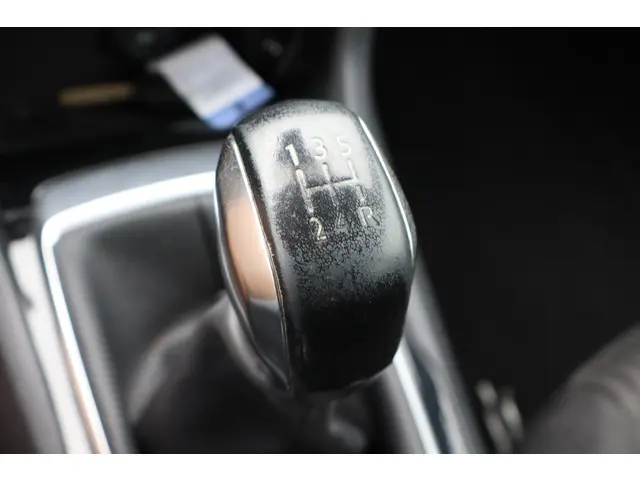 Peugeot 308 1.6 BlueHDi Allure 2016 Diesel 29