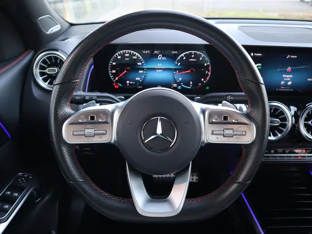 Mercedes-Benz GLB 200 2021 Benzine 17