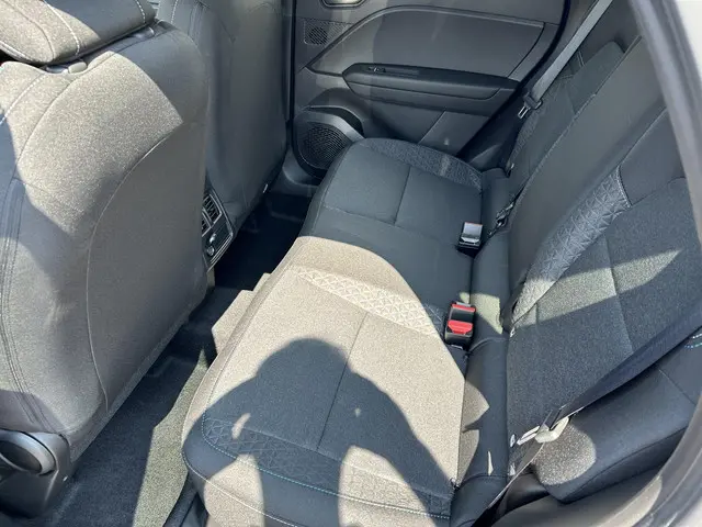 Mitsubishi ASX 1.8 HEV AT Intense 2025 Hybride Benzine 19